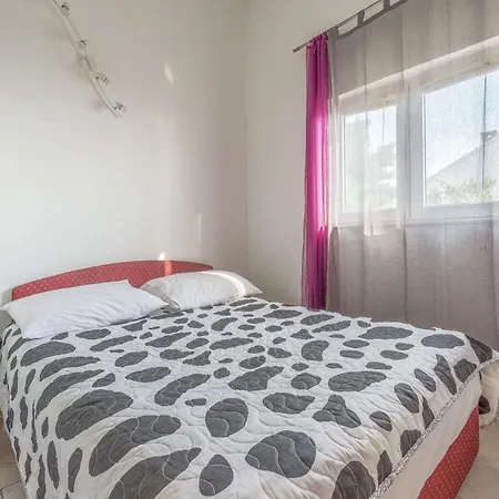 Apartment Apartments By The Sea Businci, Ciovo - 7560