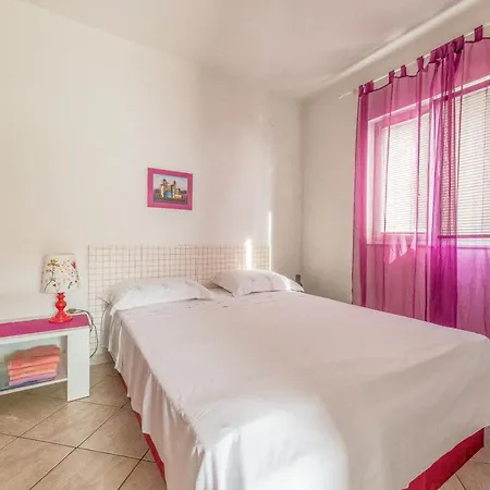 Apartman Apartments By The Sea Businci, Ciovo - 7560