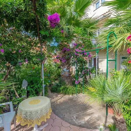 Apartments By The Sea Businci, Ciovo - 7560 Apartman *