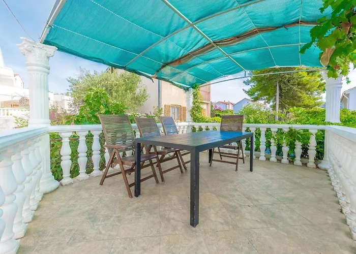 Appartement By The Sea Businci, Ciovo - 7560